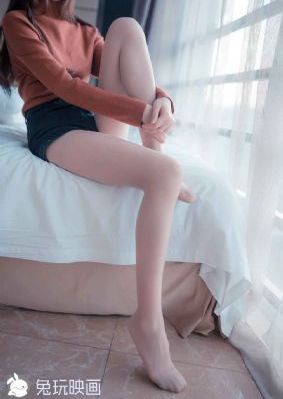 一边吻一边摸进内裤里网站