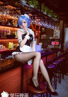 我女朋友的母亲中文完整视频翻译